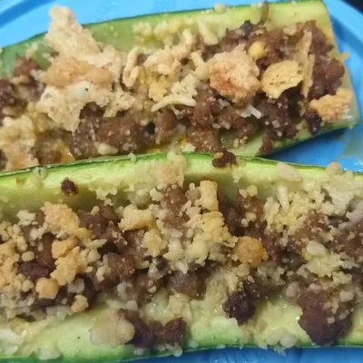Recipe of Zucchini stuffed with minced meat on the DeliRec recipe website