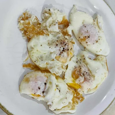 Recipe of fried eggs on the DeliRec recipe website