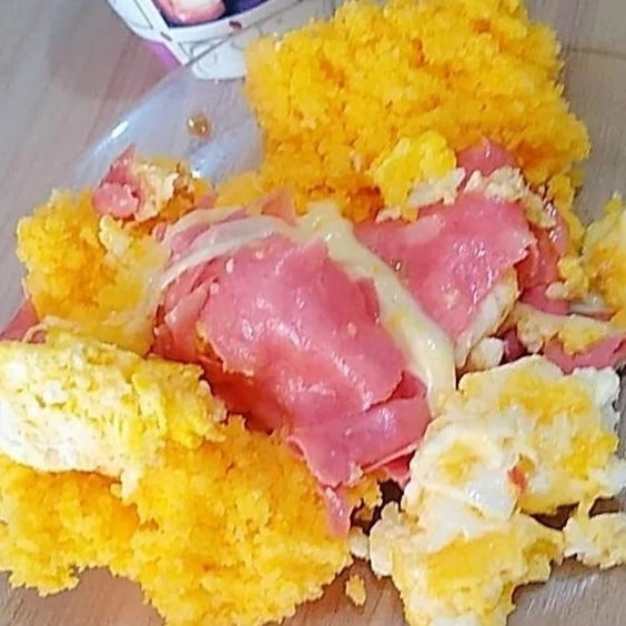 Foto da Cuscuz com ovo e queijo com presunto  - receita de Cuscuz com ovo e queijo com presunto  no DeliRec