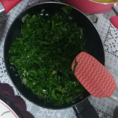 Recipe of braised kale on the DeliRec recipe website