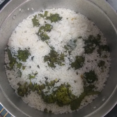 Reis mit Brokkoli Rezept auf der DeliRec-Rezept-Website