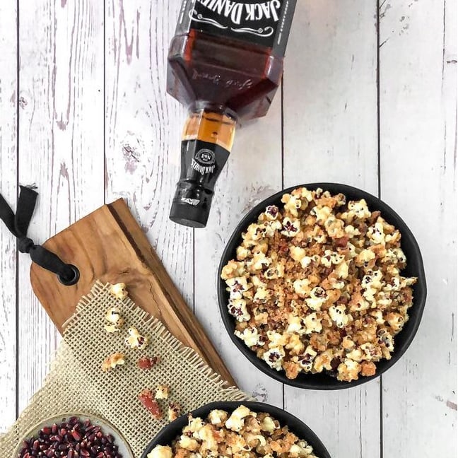 Foto della Popcorn caramellati con whisky e bacon - ricetta di Popcorn caramellati con whisky e bacon nel DeliRec