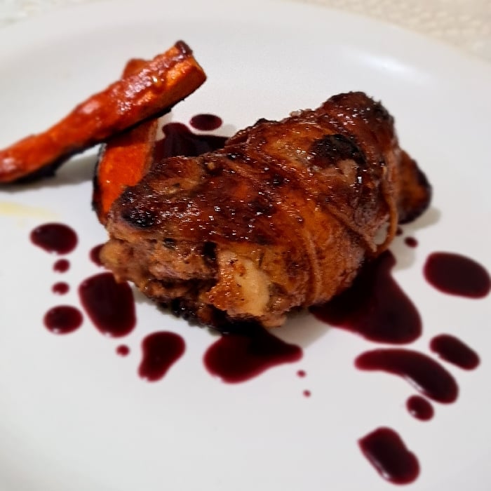 Photo of the Thigh stuffed with red wine and orange sauce – recipe of Thigh stuffed with red wine and orange sauce on DeliRec