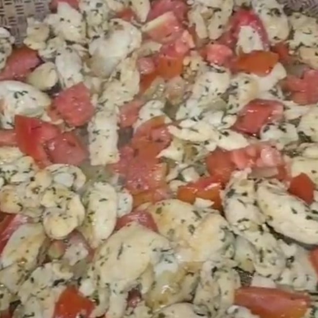 Foto da Picadinho de frango e tomate  - receita de Picadinho de frango e tomate  no DeliRec