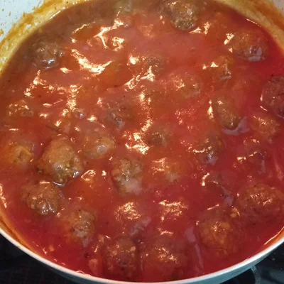 Recipe of Meatballs In Sauce. on the DeliRec recipe website