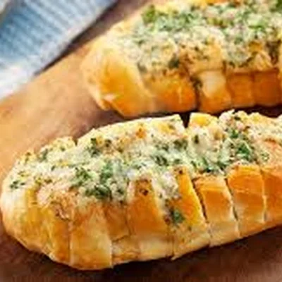 Recipe of homemade garlic bread on the DeliRec recipe website