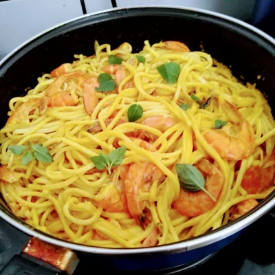 Receita de Espaguete 🍝 com camarão da chef no site de receitas DeliRec