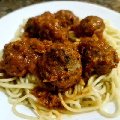 Receta de Espagueti con albóndigas en el sitio web de recetas de DeliRec