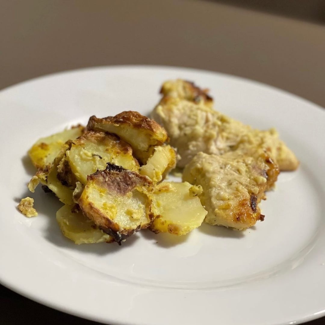 Photo of the Chicken fillet with potatoes in the airfryer – recipe of Chicken fillet with potatoes in the airfryer on DeliRec