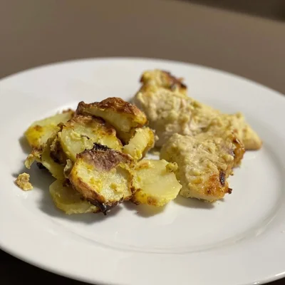 Recipe of Chicken fillet with potatoes in the airfryer on the DeliRec recipe website
