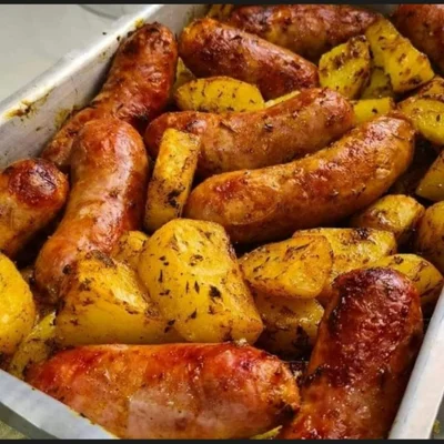 Recipe of Baked Sausage with Potato on the DeliRec recipe website