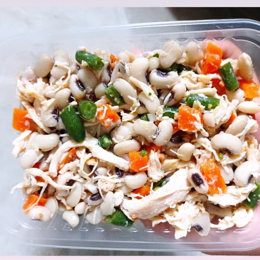 Photo of the FRADINHO BEANS SALAD WITH SHREDDED CHICKEN – recipe of FRADINHO BEANS SALAD WITH SHREDDED CHICKEN on DeliRec