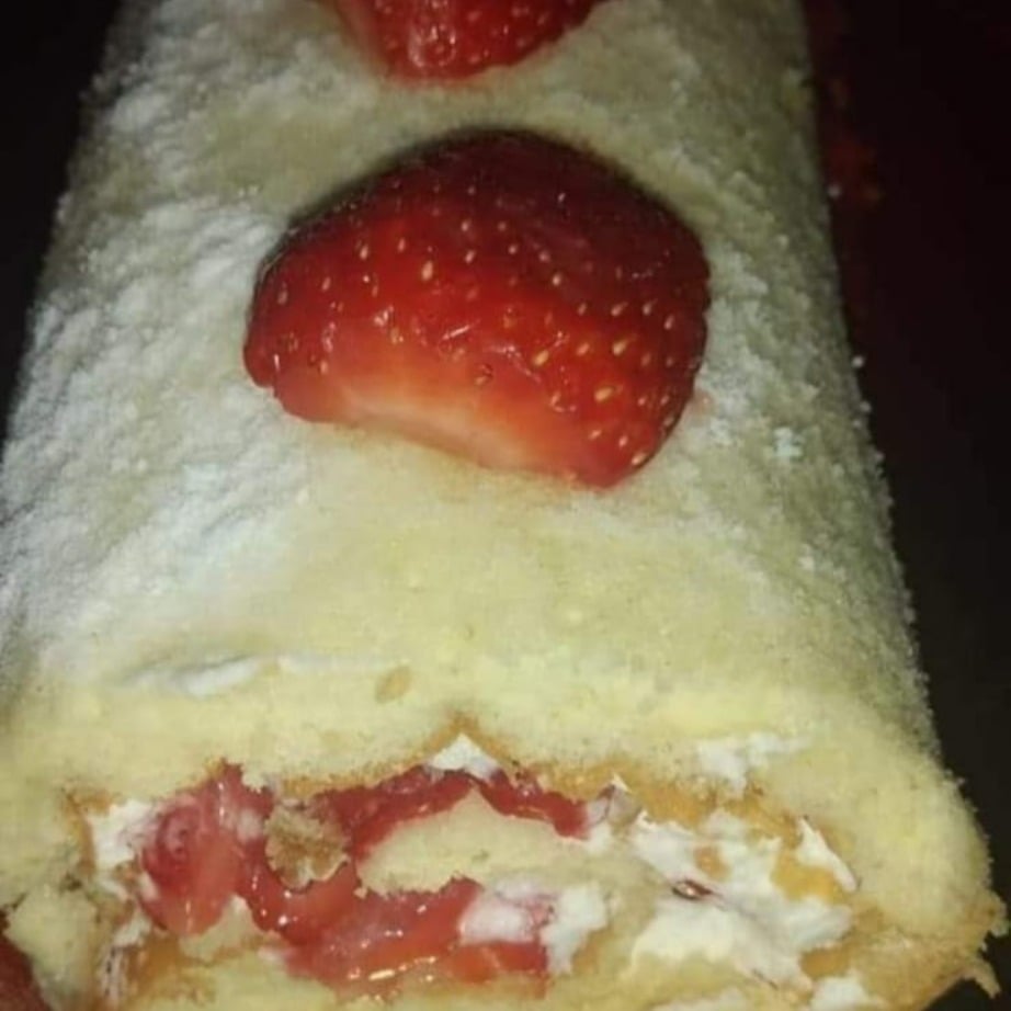 Photo of the strawberry roulade – recipe of strawberry roulade on DeliRec