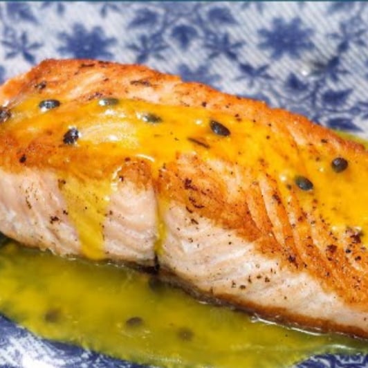 Photo of the Salmon with passion fruit sauce – recipe of Salmon with passion fruit sauce on DeliRec