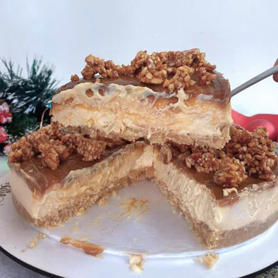 Recipe of Dulce de leche cheesecake with nuts on the DeliRec recipe website
