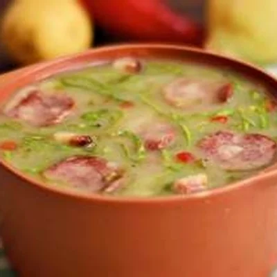 Recipe of Green broth with pepperoni on the DeliRec recipe website