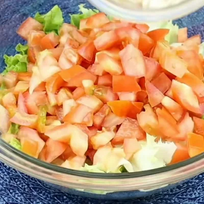 Recipe of Tomato and lettuce salad on the DeliRec recipe website