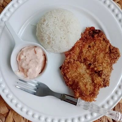 Breaded chicken fillet with special cream