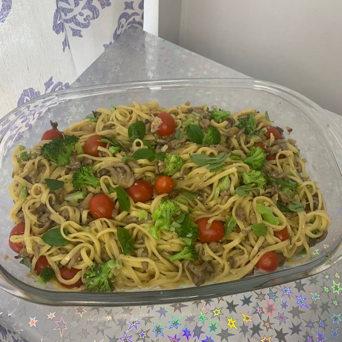 Photo of the Linguine with shimeji, cherry tomatoes and broccoli – recipe of Linguine with shimeji, cherry tomatoes and broccoli on DeliRec