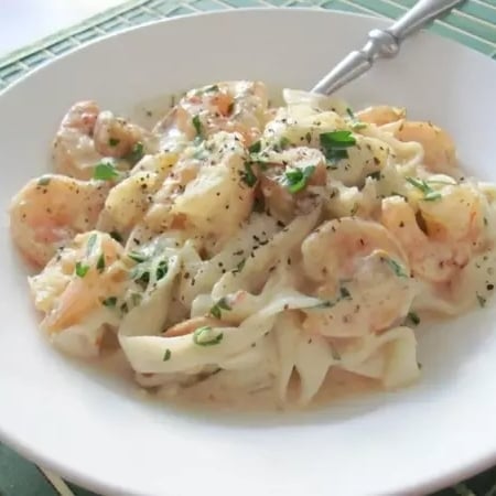 Photo of the Pasta with white sauce and shrimp – recipe of Pasta with white sauce and shrimp on DeliRec