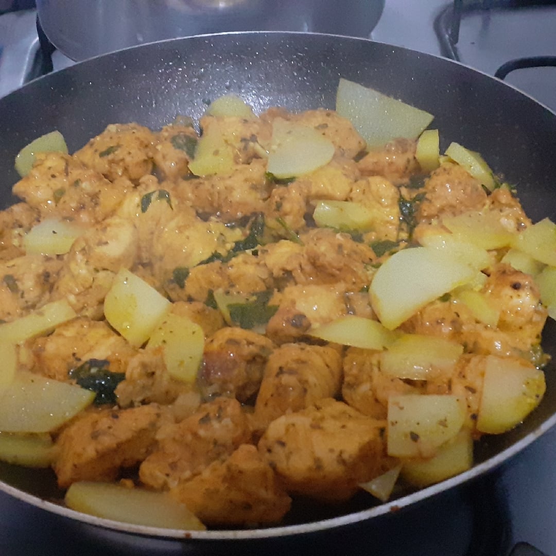 Photo of the Chicken mince with potatoes in the skillet – recipe of Chicken mince with potatoes in the skillet on DeliRec