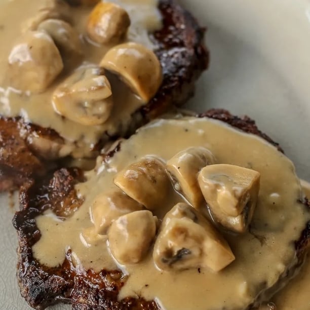 Photo of the Fillet steak with mushroom sauce – recipe of Fillet steak with mushroom sauce on DeliRec