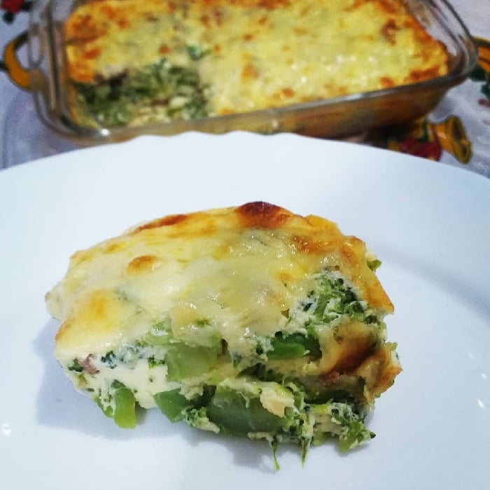Photo of the Broccoli Quiche on the platter – recipe of Broccoli Quiche on the platter on DeliRec