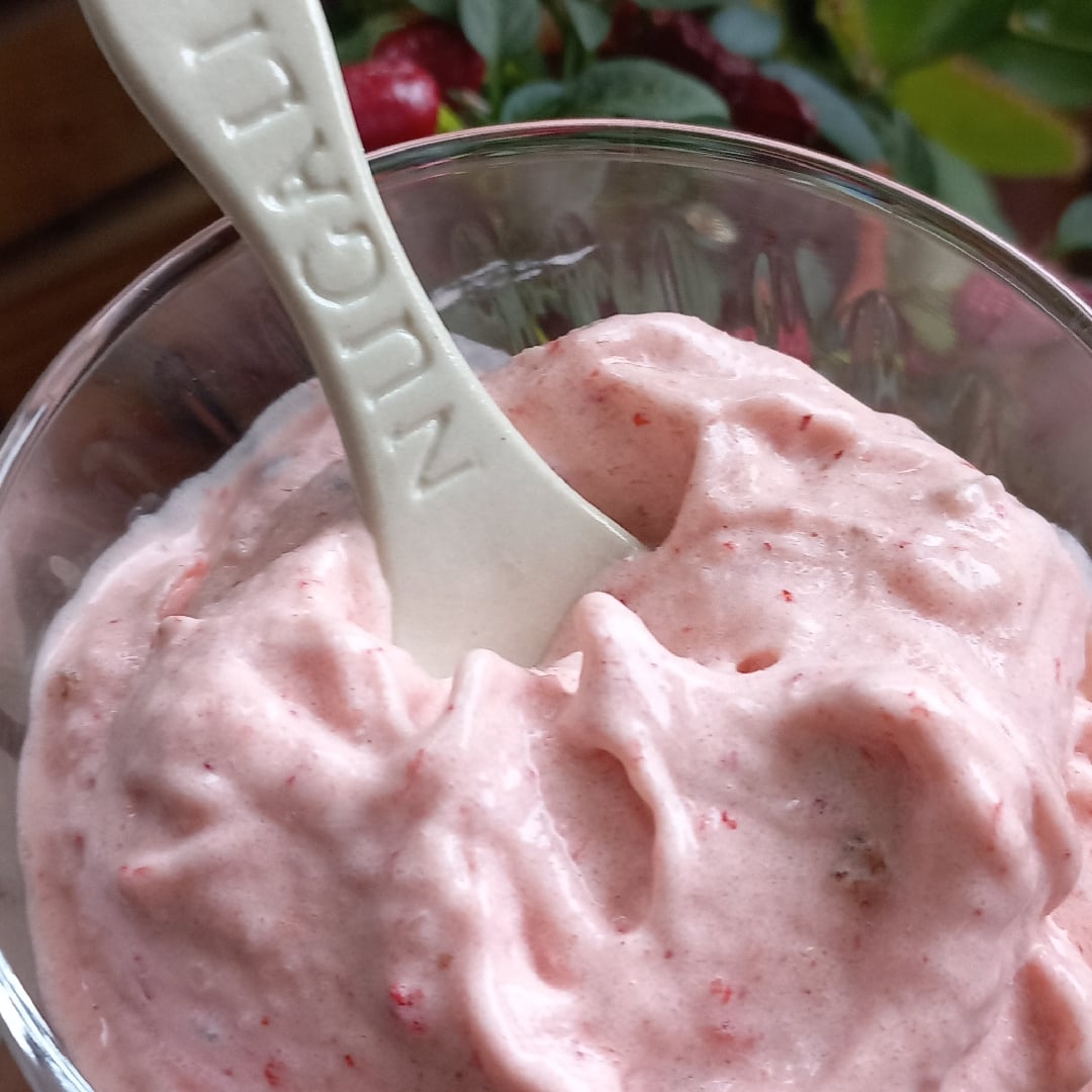 Photo of the Banana ice cream w/ strawberry – recipe of Banana ice cream w/ strawberry on DeliRec