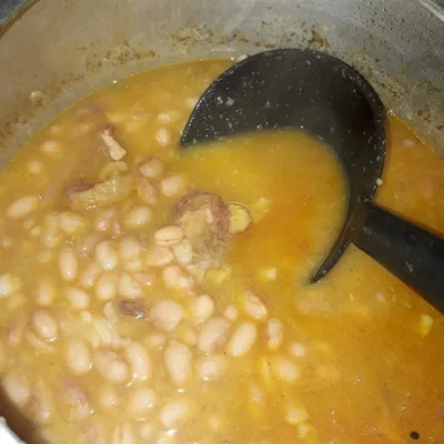 Recipe of beans with pepperoni on the DeliRec recipe website