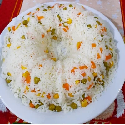 Recipe of Colored rice with vegetables on the DeliRec recipe website