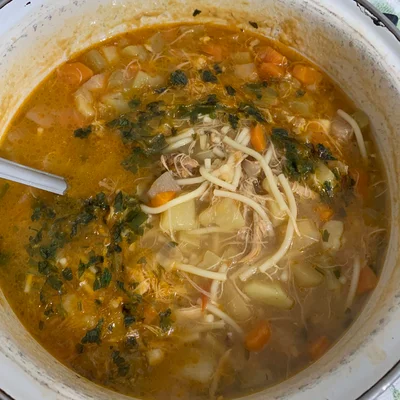 Recipe of Vegetable soup with noodles and chicken on the DeliRec recipe website