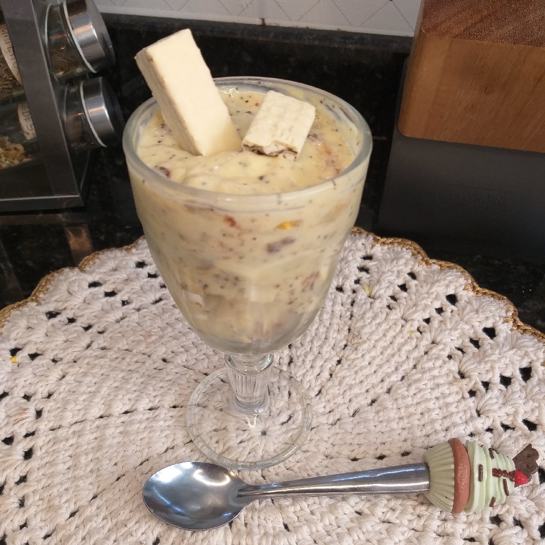 Photo of the Passion Fruit Mousse with Bis (without gelatin) – recipe of Passion Fruit Mousse with Bis (without gelatin) on DeliRec