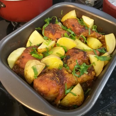 Recipe of Roasted thigh and drumstick with potatoes on the DeliRec recipe website