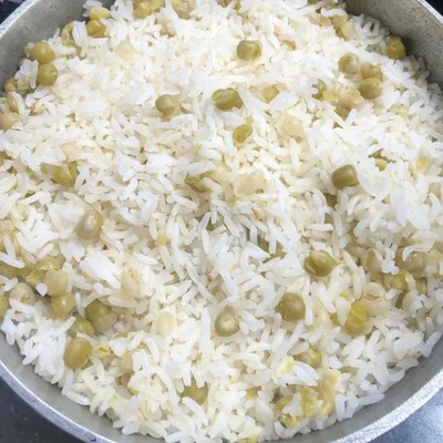 Recipe of rice with peas on the DeliRec recipe website