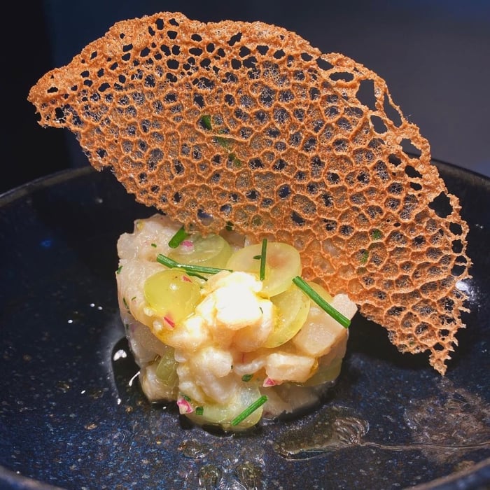 Photo of the Sole and Grape Tartar + Tuile – recipe of Sole and Grape Tartar + Tuile on DeliRec