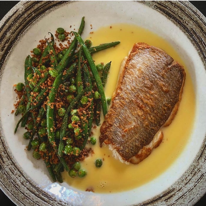 Photo of the Snapper Beurre Blanc with Crispy Green Beans and Peas – recipe of Snapper Beurre Blanc with Crispy Green Beans and Peas on DeliRec