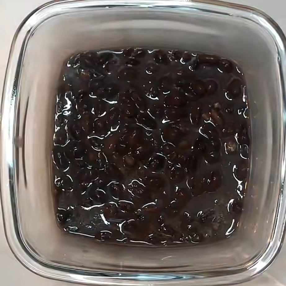 Photo of the Cooked and seasoned black beans – recipe of Cooked and seasoned black beans on DeliRec