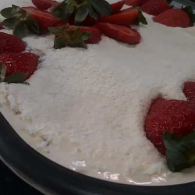 Recipe of Pavé de Nata with strawberries on the DeliRec recipe website