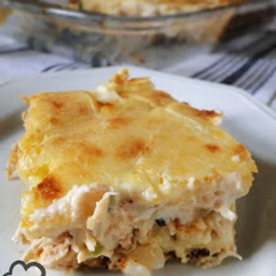 Recipe of Creamy Chicken, Corn and Cottage Cheese Pie on the DeliRec recipe website