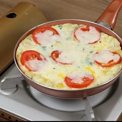 Foto da Omelete com tomate rápida  - receita de Omelete com tomate rápida  no DeliRec