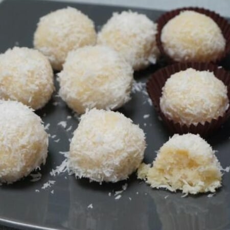 Photo of the Coconut candy with 2 ingredients – recipe of Coconut candy with 2 ingredients on DeliRec
