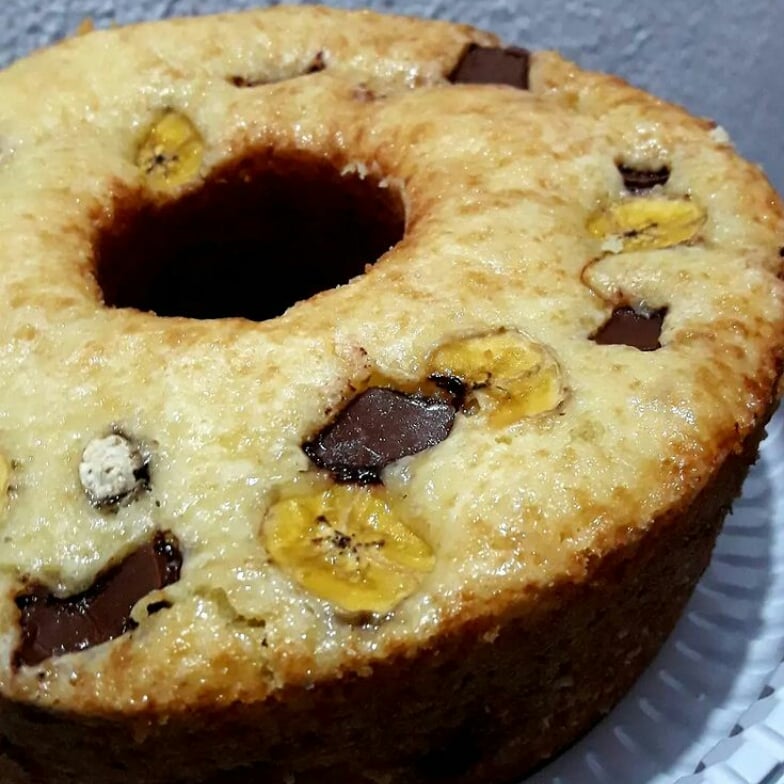 Photo of the Banana Cake with Chocolate Chips – recipe of Banana Cake with Chocolate Chips on DeliRec