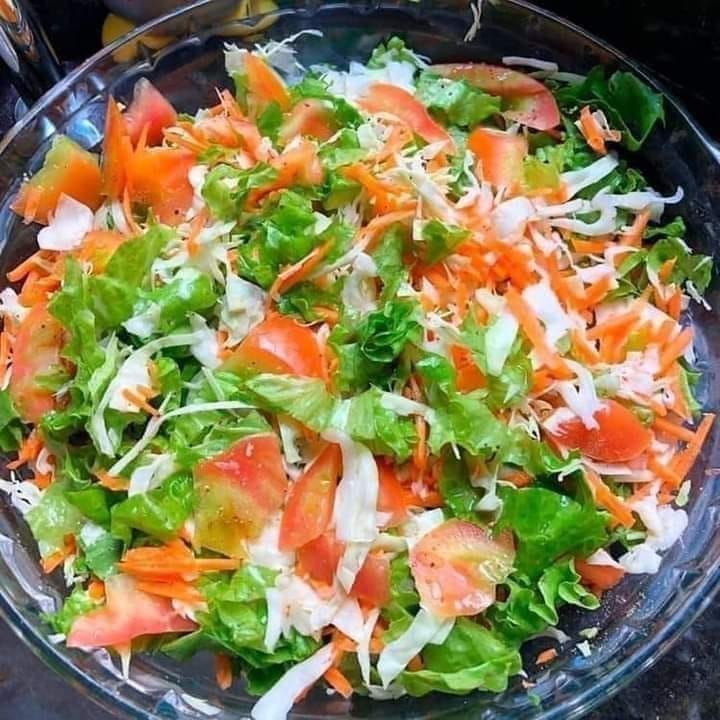 Foto da Salada simples deliciosa 😋 - receita de Salada simples deliciosa 😋 no DeliRec