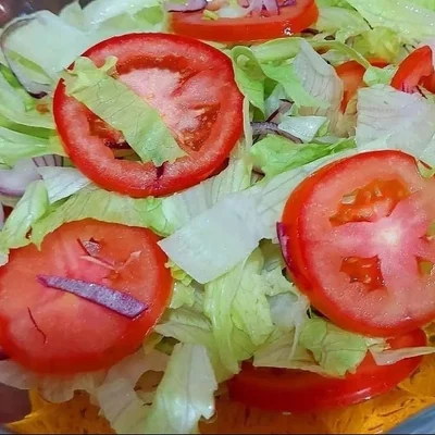 Receta de Ensalada de lechuga y tomate en el sitio web de recetas de DeliRec