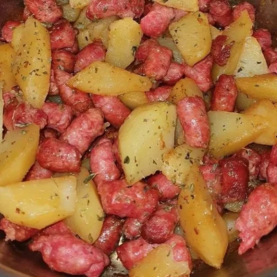 Recipe of sausage with potato on the DeliRec recipe website