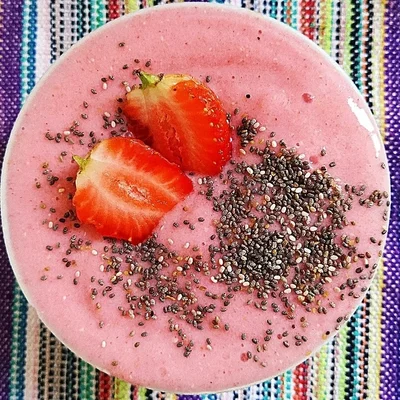 Recipe of Strawberry and banana smoothie on the DeliRec recipe website