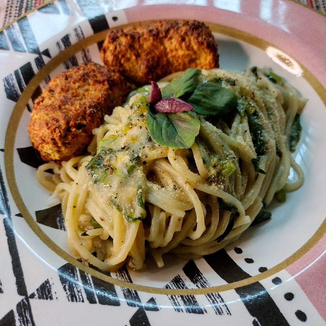 Photo of the Spaghetti with spinach sauce – recipe of Spaghetti with spinach sauce on DeliRec