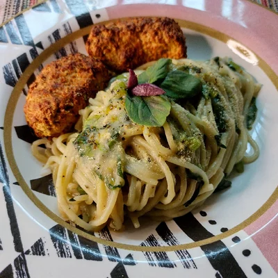 Recipe of Spaghetti with spinach sauce on the DeliRec recipe website