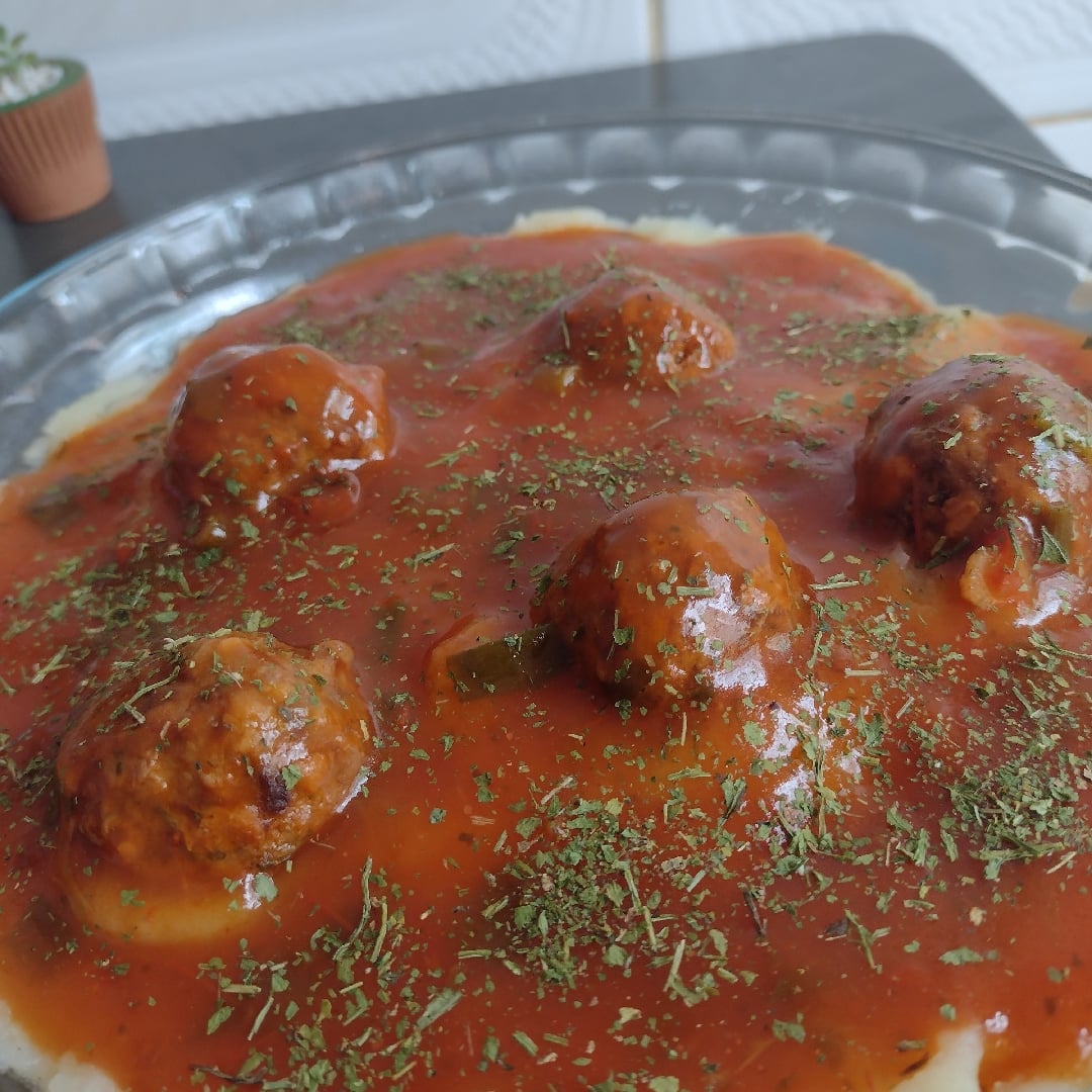 Photo of the Mashed Potatoes with Meatballs in Sauce – recipe of Mashed Potatoes with Meatballs in Sauce on DeliRec
