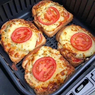 Recipe of Pizza in the air fryer on the DeliRec recipe website